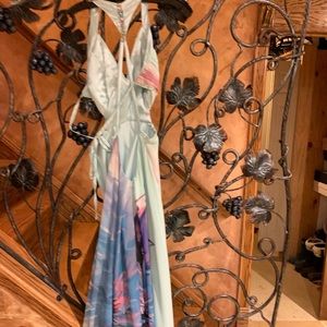 Gorgeous dress cocktail or black tie, prom